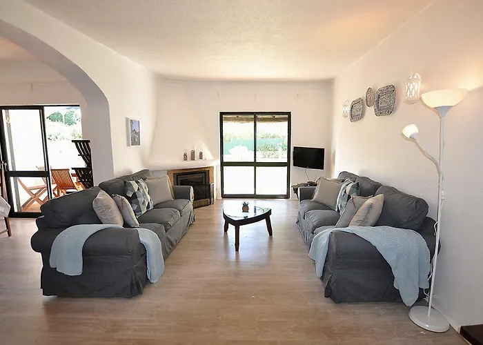 E&M Beach House Aldeamento Do Levante III